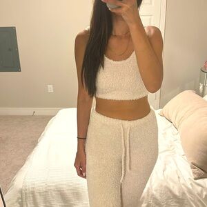 HM Fluffy Lounge Set